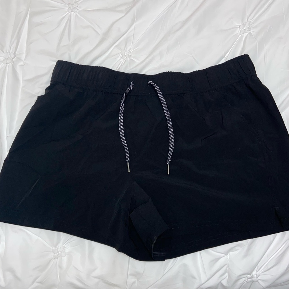 Avalanche Black Cargo Shorts Relaxed Fit